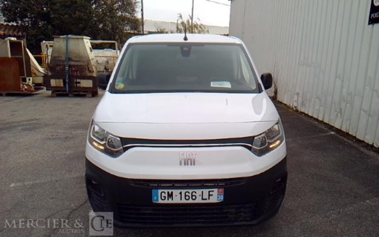 FIAT DOBLO FG TAILLE M 950KG 1,5 BLUEHDI 100 CONFORT BLANC GM-166-LF