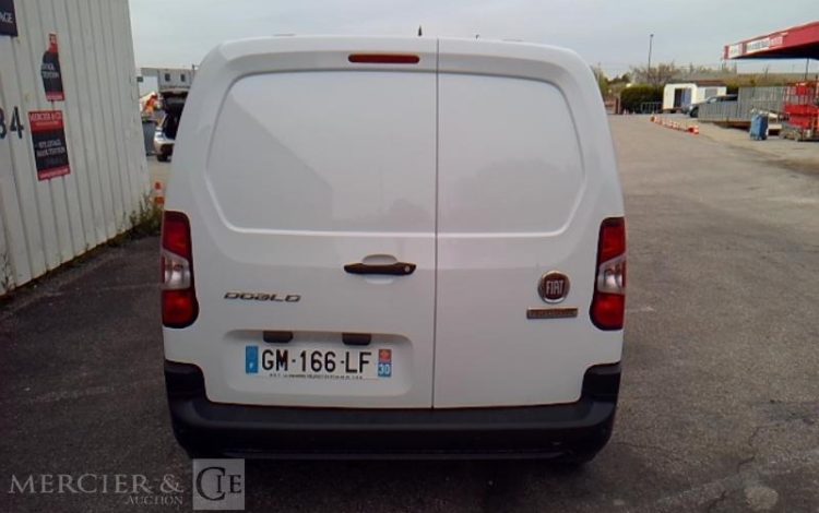 FIAT DOBLO FG TAILLE M 950KG 1,5 BLUEHDI 100 CONFORT BLANC GM-166-LF