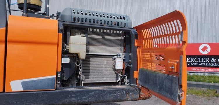 DOOSAN PELLE SUR CHENILLES DX225LC-5 – DIESEL – 22T – 3040 HEURES – ANNEE 2019  2245