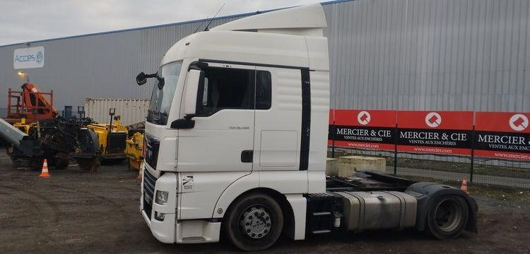 MAN TRACTEUR ROUTIER TGX 18.500 4X2 – LLS-U – AN 2018 – 565910 KM BLANC EV-091-EK