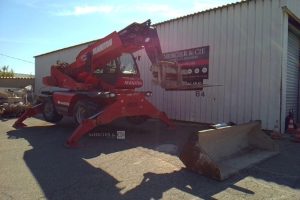 MANITOU CHARIOT ROTATIF MRT1840  18M  4T – 3816H – AN2013 ROUGE MRT1840