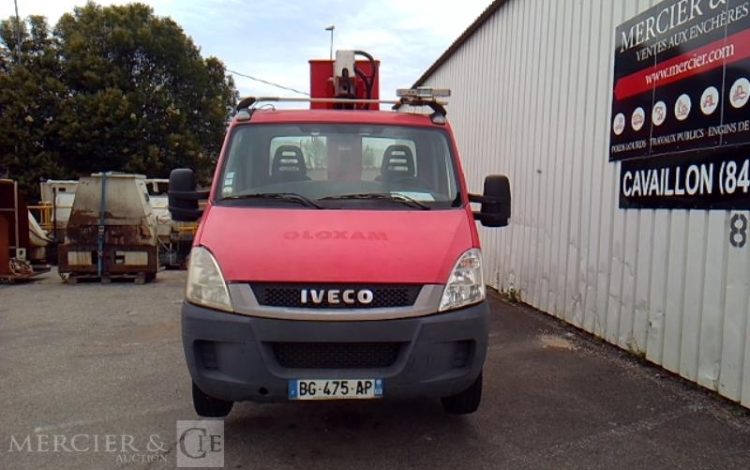 IVECO 35S11 NACELLE SUR VL 16M – 5834H ROUGE BG-475-AP