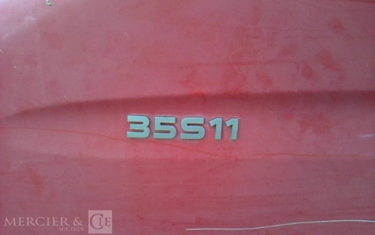 IVECO 35S11 NACELLE SUR VL 16M – 5834H ROUGE BG-475-AP