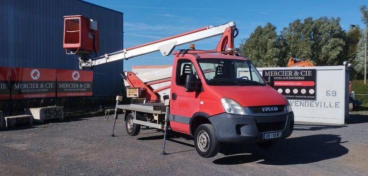 IVECO 35S11 AVEC NACELLE MULTITEL MX225 22M  BR-118-NF