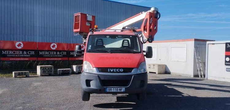 IVECO 35S11 AVEC NACELLE MULTITEL MX225 22M  BR-118-NF