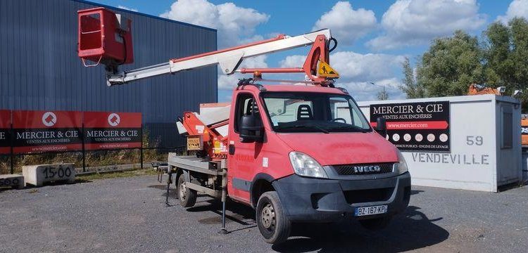 IVECO 35S11 AVEC NACELLE MULTITEL MX170 16M  BZ-167-KP