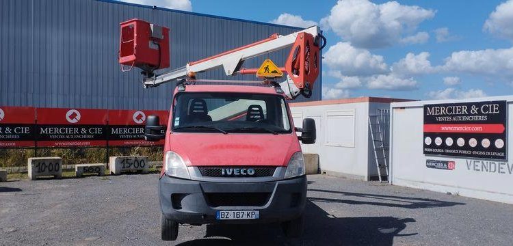 IVECO 35S11 AVEC NACELLE MULTITEL MX170 16M  BZ-167-KP