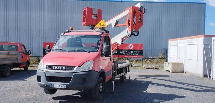 IVECO 35S11 AVEC NACELLE MULTITEL MX170 16M  BZ-167-KP