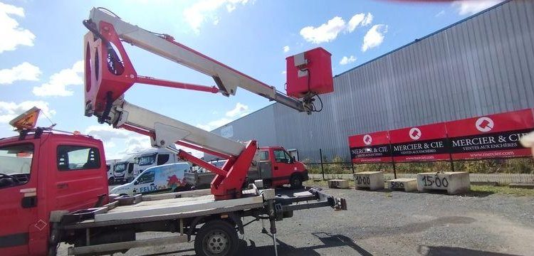 IVECO 35S11 AVEC NACELLE MULTITEL MX170 16M  BZ-167-KP