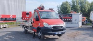 IVECO 35S AVEC NACELLE MULTITEL 160ALUDS 16M DIESEL – 3578 HEURES – 49444 KMS ROUGE CT-654-BC