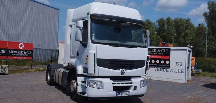 RENAULT TRACTEUR ROUTIER PREMIUM DIESEL – PTAC 19T – PTRA 44T – 450027 KMS BLANC DA-451-QQ