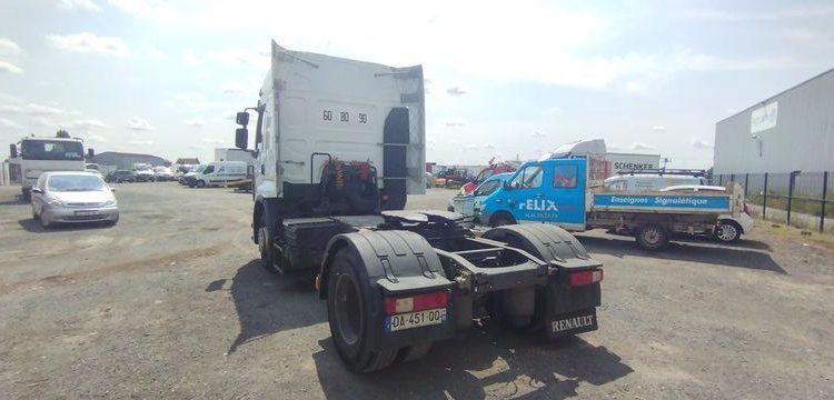 RENAULT TRACTEUR ROUTIER PREMIUM DIESEL – PTAC 19T – PTRA 44T – 450027 KMS BLANC DA-451-QQ