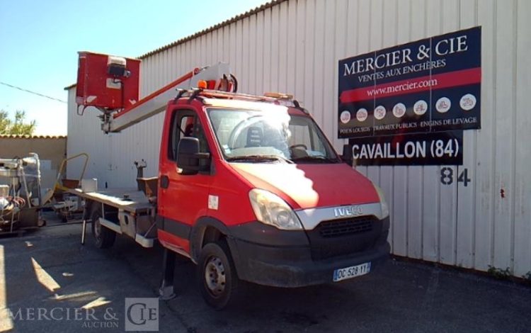 IVECO 35S AVEC NACELLE MULTITEL 160ALU/DS 16M – NON ROULANT  DC-528-YY