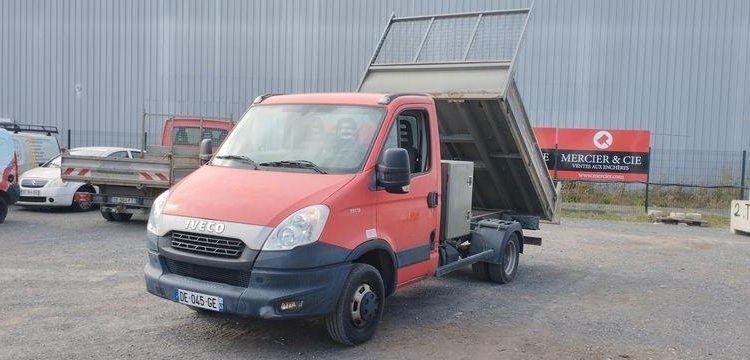 IVECO 35C13 BENNE SIMPLE CABINE COFFRE  DE-045-GE