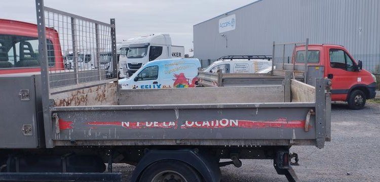 IVECO 35C13 BENNE SIMPLE CABINE COFFRE  DE-045-GE