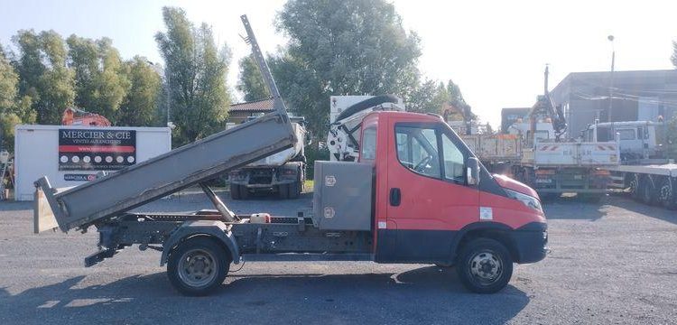 IVECO DAILY 35C13 BENNE SIMPLE CABINE COFFRE – NON ROULANT  DW-789-WQ