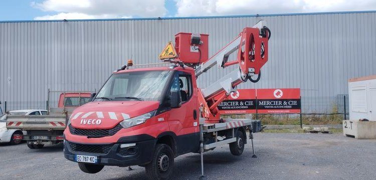 IVECO DAILY AVEC NACELLE MULTITEL MX170 16M – NON ROULANT  EC-787-KC