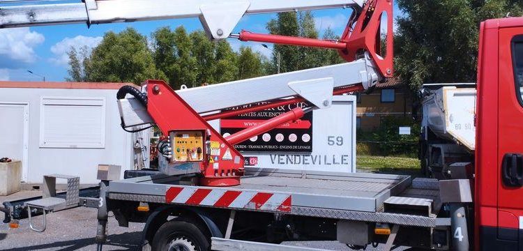 IVECO DAILY AVEC NACELLE MULTITEL MX170 16M – NON ROULANT  EC-787-KC