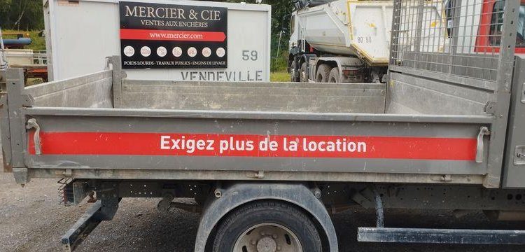 IVECO 35C13 BENNE AVEC COFFRE ACIER DIESEL – 114499 KMS – ANNEE 2016 ROUGE ED-050-ZJ