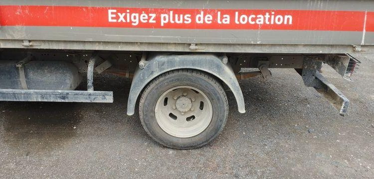 IVECO 35C13 BENNE AVEC COFFRE ACIER DIESEL – 114499 KMS – ANNEE 2016 ROUGE ED-050-ZJ