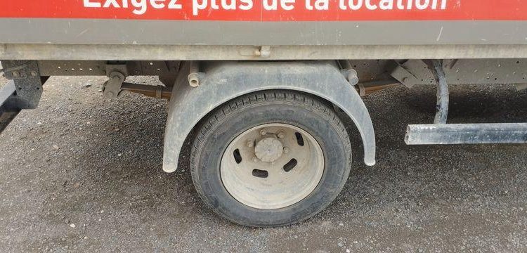 IVECO 35C13 BENNE AVEC COFFRE ACIER DIESEL – 114499 KMS – ANNEE 2016 ROUGE ED-050-ZJ