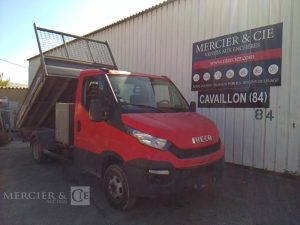 IVECO 35C13 BENNE SIMPLE CABINE COFFRE – NON ROULANT  EE-793-BW