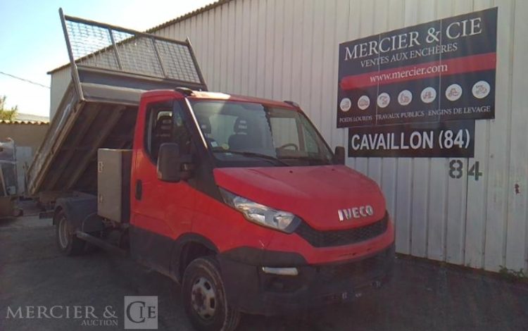 IVECO 35C13 BENNE SIMPLE CABINE COFFRE – NON ROULANT  EE-793-BW