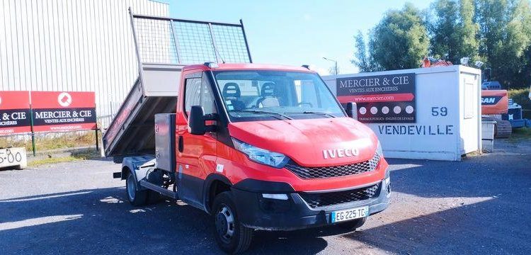 IVECO 35C13 BENNE SIMPLE CABINE COFFRE NON ROULANT  EG-225-TC