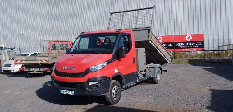 IVECO 35C13 BENNE SIMPLE CABINE COFFRE NON ROULANT  EG-225-TC