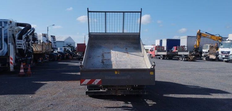 IVECO 35C13 BENNE SIMPLE CABINE COFFRE NON ROULANT  EG-225-TC