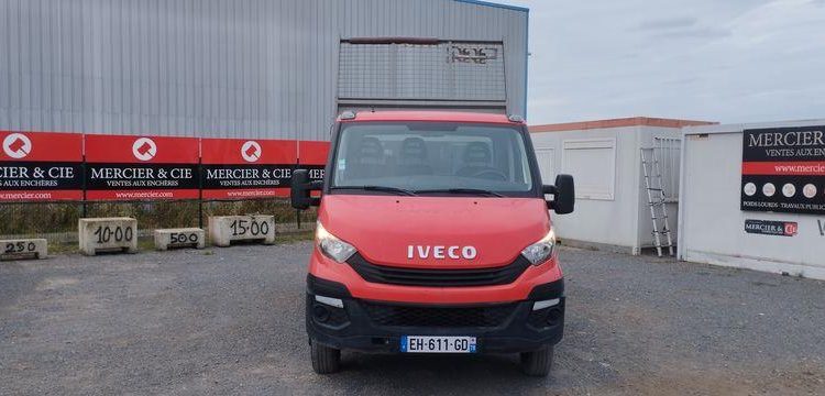 IVECO 35C12 BENNE SIMPLE CABINE COFFRE  EH-611-GD