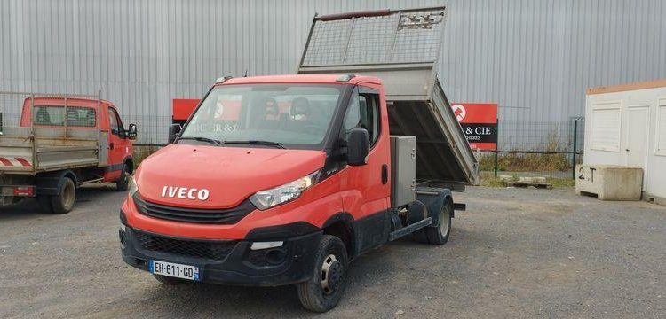 IVECO 35C12 BENNE SIMPLE CABINE COFFRE  EH-611-GD