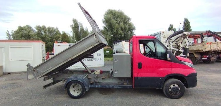 IVECO 35C12 BENNE SIMPLE CABINE COFFRE  EH-611-GD