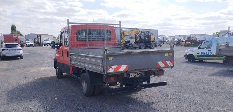 IVECO 35C13BENNE DOUBLE CABINE  EH-823-AN