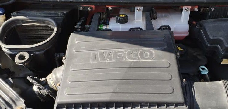 IVECO 35S12 AVEC NACELLE COMET ESK21/2/9 20M – DIESEL -2073 HEURES – 23585 KMS ROUGE EL-261-HZ