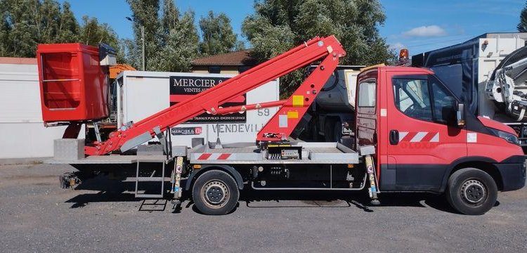 IVECO 35S12 AVEC NACELLE GSR 16M  EL-587-PY