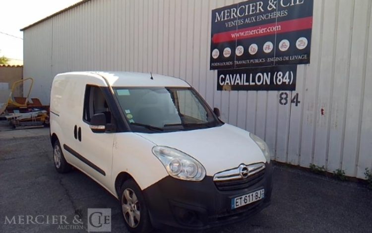 OPEL COMBO 1.3 CDTI 95 CV  ET-611-BJ