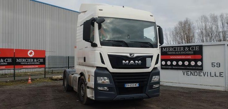 MAN TGX 18,500 – PTAC 19 T – AN 2019 – 387405 KM BLANC FH-659-MT