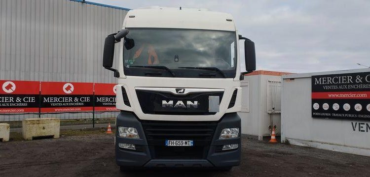 MAN TGX 18,500 – PTAC 19 T – AN 2019 – 387405 KM BLANC FH-659-MT