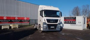 MAN TRACTEUR ROUTIER TGX 18,500 – PTAC 19 T – AN 2019 – 355254 KM BLANC FJ-638-GM