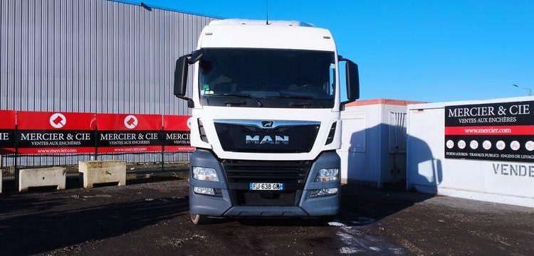 MAN TRACTEUR ROUTIER TGX 18,500 – PTAC 19 T – AN 2019 – 355254 KM BLANC FJ-638-GM