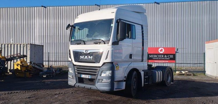 MAN TRACTEUR ROUTIER TGX 18,500 – PTAC 19 T – AN 2019 – 355254 KM BLANC FJ-638-GM