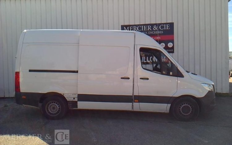 MERCEDES SPRINTER 316 CDI 2.2 D 16V 163CV MACHINE A PROJETER POLYURETHANE BLANC FM-274-GN