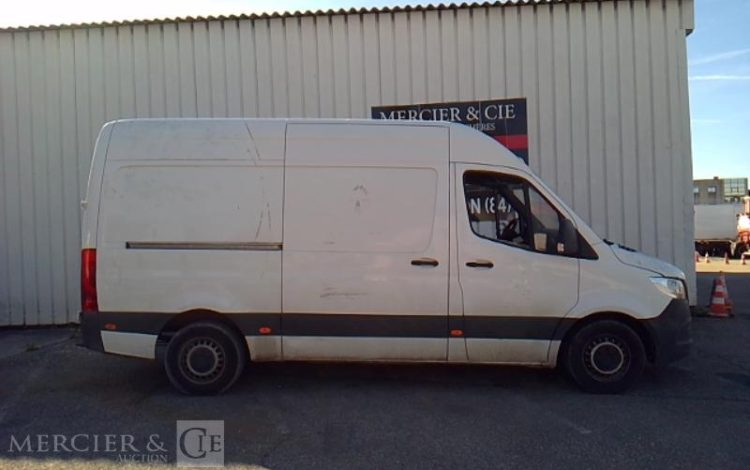 MERCEDES SPRINTER 316 CDI 2.2 D 16V 163CV MACHINE A PROJETER POLYURETHANE BLANC FN-023-AG