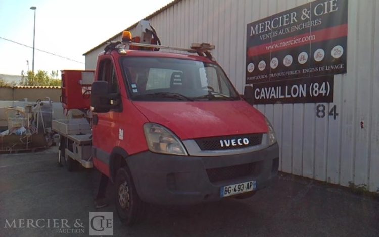 IVECO 35S11 AVEC NACELLE MULTITEL 160ALU 16M  BG-493-AP