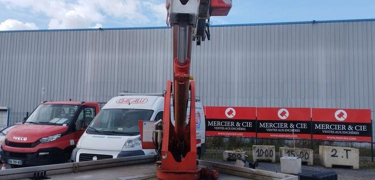 IVECO 35S11 AVEC NACELLE MULTITEL MX170 16M  CW-072-QG