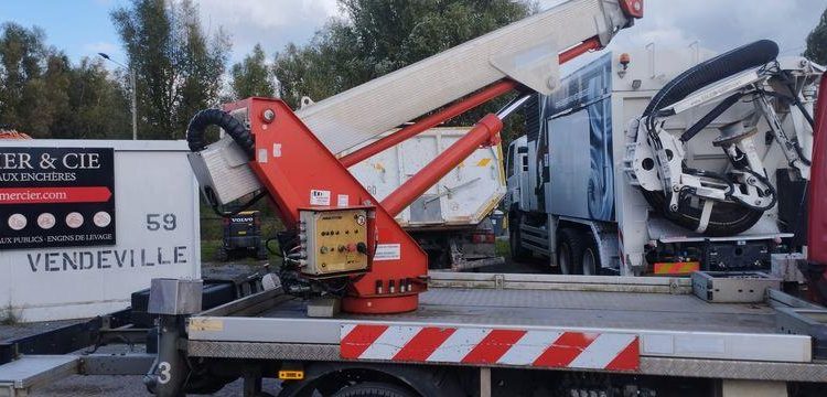 IVECO 35S11 AVEC NACELLE MULTITEL MX170 16M  CW-072-QG