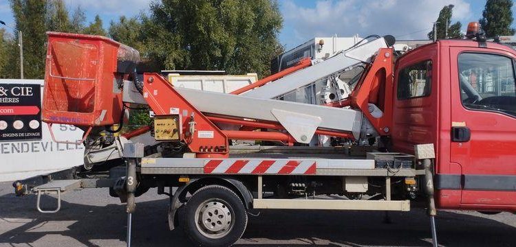 IVECO 35S11 AVEC NACELLE MULTITEL MX170 16M  CW-072-QG