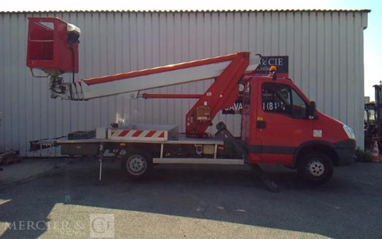 IVECO 35S11 AVEC NACELLE MULTITEL MT202DS 20M  DA-102-BL