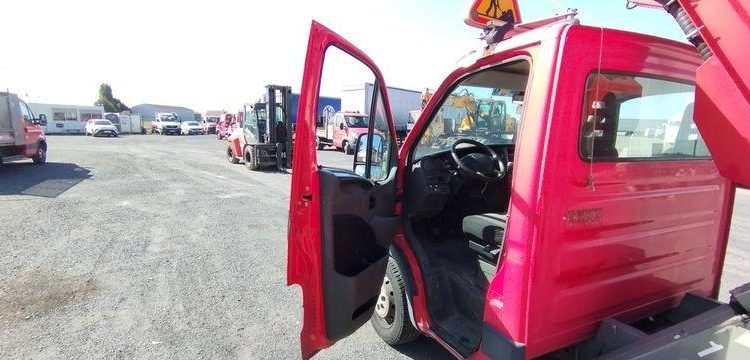 IVECO 35S11 AVEC NACELLE MULTITEL MT202DS 20M – NON ROULANT ROUGE DD-927-RG